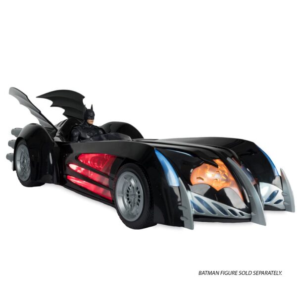 PREORDINE - DC Multiverse Mcfarlane Toys Batman & Robin Batmobile Action Figure - immagine 6