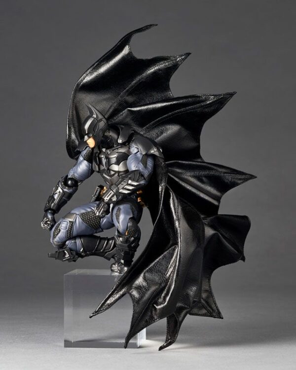 PREORDINE - Kaiyodo Revoltech DC Comics Batman Arkham Knight Super Poseable Action Figure Amazing Yamaguchi - immagine 2