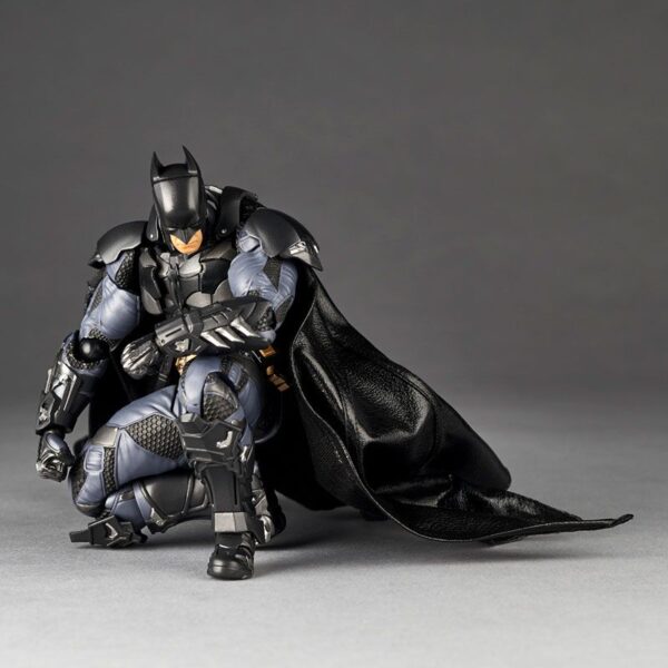 PREORDINE - Kaiyodo Revoltech DC Comics Batman Arkham Knight Super Poseable Action Figure Amazing Yamaguchi - immagine 4