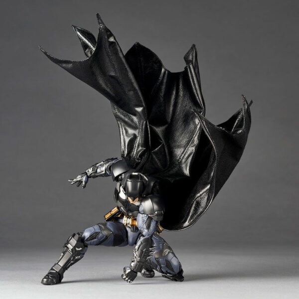 PREORDINE - Kaiyodo Revoltech DC Comics Batman Arkham Knight Super Poseable Action Figure Amazing Yamaguchi - immagine 6